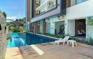 Kolam Renang 5 Chic Condo apartment by Lofty