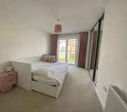 Kamar Tidur 4 Beautiful 4 Bedroom 3 Beds House in Glasgow