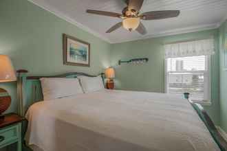 Bedroom 4 Pet Friendly Condo in Gulf Shores Outdoor Pool