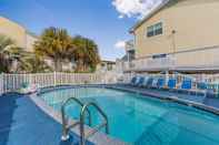 Swimming Pool Pet Friendly Condo in Gulf Shores Outdoor Pool