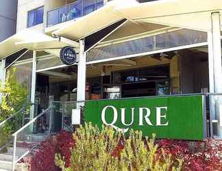 Luar Bangunan 2 Qure Restaurant & Apartments