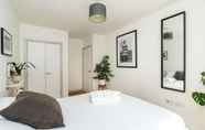 Bedroom 5 Contemporary 2BD Flat With Balcony - Hackney Downs