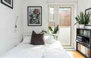 Phòng ngủ 3 Contemporary 2BD Flat With Balcony - Hackney Downs