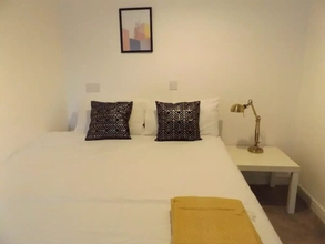 Kamar Tidur 4 Coventry Park House