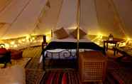 ห้องนอน 4 Luxury 5m Bell Tent With log Burner Near Whitby