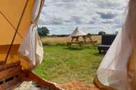 Ruang untuk Umum Luxury 5m Bell Tent With log Burner Near Whitby
