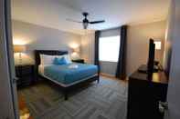 Kamar Tidur The Big Awesome 2BR 1BA Condo E - Includes Bi-weekly Cleanings w Linen Change