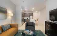 Ruang Umum 3 Spectacular Suite 2BR 2BA Apt A - Includes Bi-weekly Cleanings Linen Change