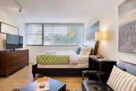 Bedroom Chic Premium Studio Apartment H - Includes Weekly Cleanings w Linen Change