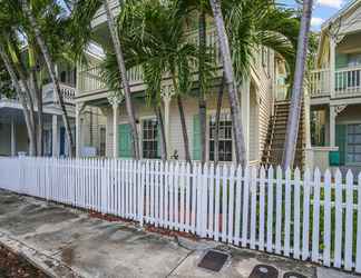 Exterior 2 Paradise Place by Avantstay Key West Old Town Condo w/ Shared Pool
