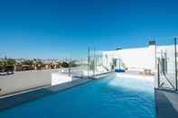 Swimming Pool Sercotel Sevilla Guadalquivir Suites