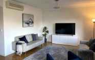 Lain-lain 7 Modern 2 Bedroom Apartment in Perth