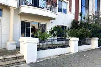 Others 4 Modern 2 Bedroom Apartment in Perth