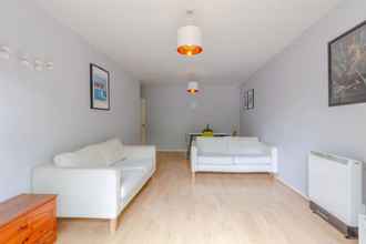 Others 4 Spacious 1 Bedroom Apartment in Bermondsey