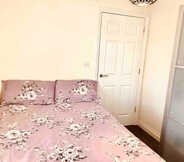 Bilik Tidur 3 3-bed House in Armagh City