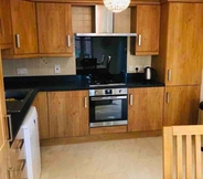 Bilik Tidur 5 3-bed House in Armagh City