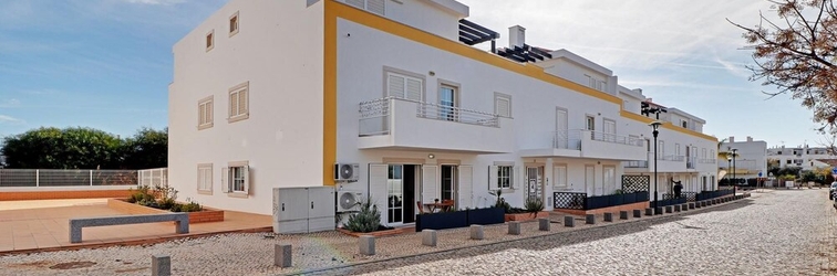 Exterior Tavira Formosa BAY 1 by Homing