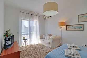 Bedroom 4 Faro Airport Flat 1 by Homing