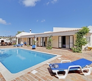 Kolam Renang 3 Algarve Country Villa With Pool by Homing