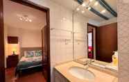 In-room Bathroom 5 Vilamoura Marina Flat by Homing