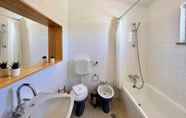 In-room Bathroom 4 Arma O DE P RA Twins 1 With Pool by Homing