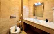 Phòng tắm bên trong 5 Faro Stylish 2 by Homing