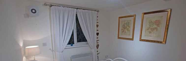 Kamar Tidur Lovely 2 Bed Apartment Pembroke Castle