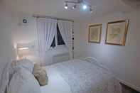 Kamar Tidur Lovely 2 Bed Apartment Pembroke Castle