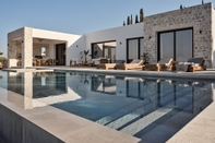 Kolam Renang Design 3-bed Villa With Infinity Pool in Zakynthos