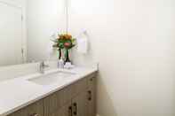 In-room Bathroom Kasper’s Den by Revelstoke Vacations