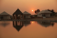 Swimming Pool Clarks Exotica Resort & Camp, Dechu-Jodhpur