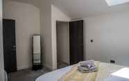 Kamar Tidur 7 BV Lush Apartment At Conditioning House Bradford