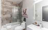 In-room Bathroom 6 755 Capitol - A Exquisite 3 Bedroom Home in Fairmount