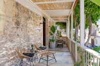 Common Space Venetian Charming ,stone-built Apartment Rethymno