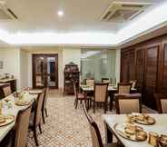 Nhà hàng 5 Saptapuri Varanasi by Royal Orchid Hotels Limited