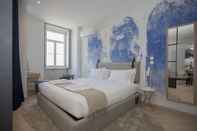 Kamar Tidur Liiiving -Luxury Beachfront Apartment II