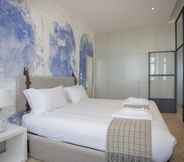 Kamar Tidur 2 Liiiving -Luxury Beachfront Apartment IV