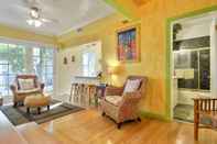 Common Space Key Lime Pie by Avantstay Ideal Location w/ Splash Pool & Out Door Dining Month Long Stays Only