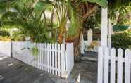 Exterior 4 Ibis by Avantstay Close to Duval Street w/ Shared Pool Month Long Stays Only