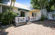 Exterior 5 Ibis by Avantstay Close to Duval Street w/ Shared Pool Month Long Stays Only