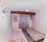 Bedroom 7 Holiday Home 10 Minuti dal Mare Taggia Sanremo