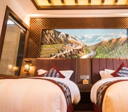 Kamar Tidur 5 Everest Boutique Hotel