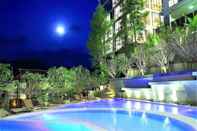 Swimming Pool Deluxe apartment at Icon Park Condo