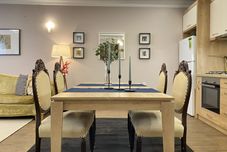 レストラン Missafir Sleek and Central Flat in Nisantasi