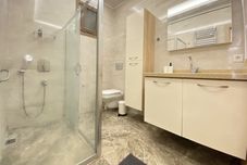 客室内バスルーム Missafir Sleek and Central Flat in Nisantasi