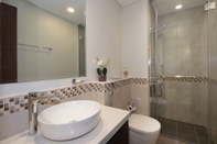 In-room Bathroom 1 Bedroom Apartment in Reva Residences