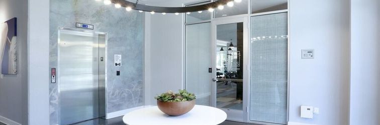 Lobi Dream Suites at River East