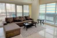 พื้นที่สาธารณะ Gorgeous Business Bay Apartment With Balcony