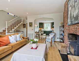 ล็อบบี้ 2 Delightful Apartment in Brackenbury Village Near Hammersmith by UnderTheDoormat