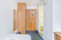 Bedroom Vibrant Ensuite Rooms - HATFIELD - Hostel